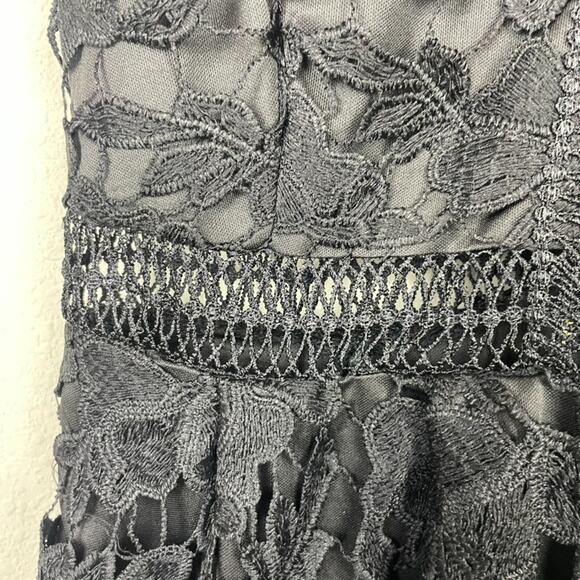 Francesca’s Black Lace Tunic Top Size M Whimsy Goth NWT Romantic Festival - Picture 3 of 8